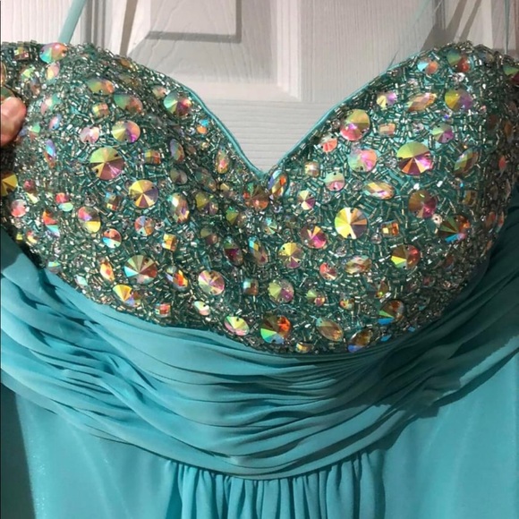 Dress - Picture 2 of 3